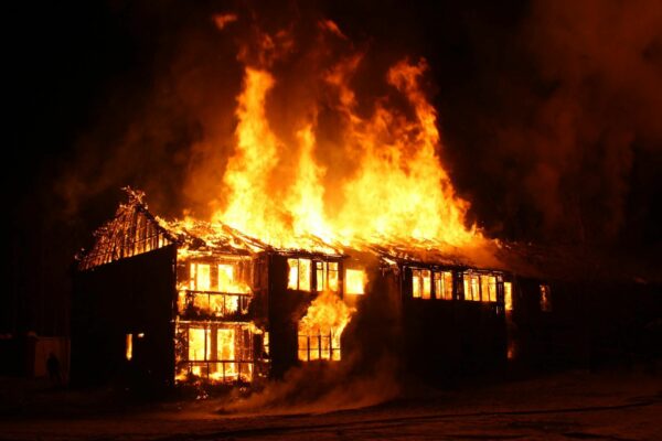 TRAITE D'ASSURANCE INCENDIE RISQUES D'ENTREPRISES - DOMMAGES AUX BIENS